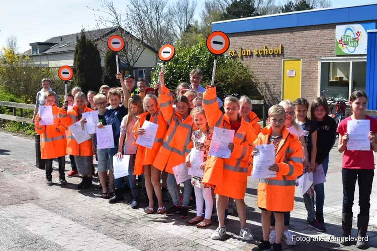 Nieuwe verkeersbrigadiers Waarland in de startblokken