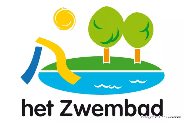 Seizoensopening Het Zwembad