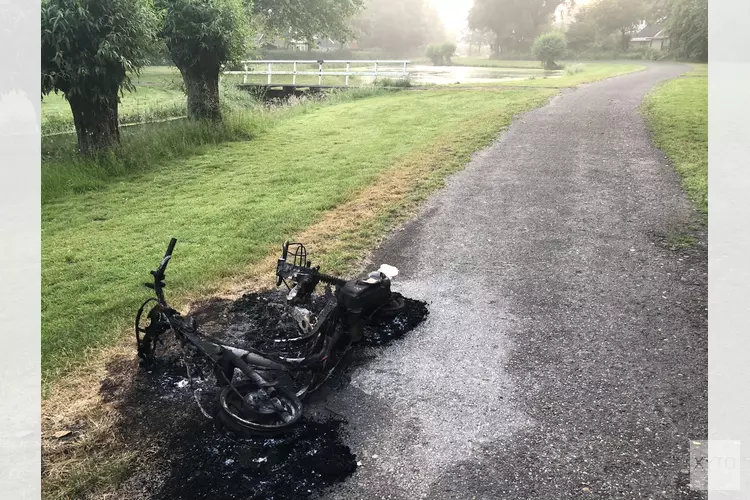 Afgebrande scooter gevonden in Abbekerk