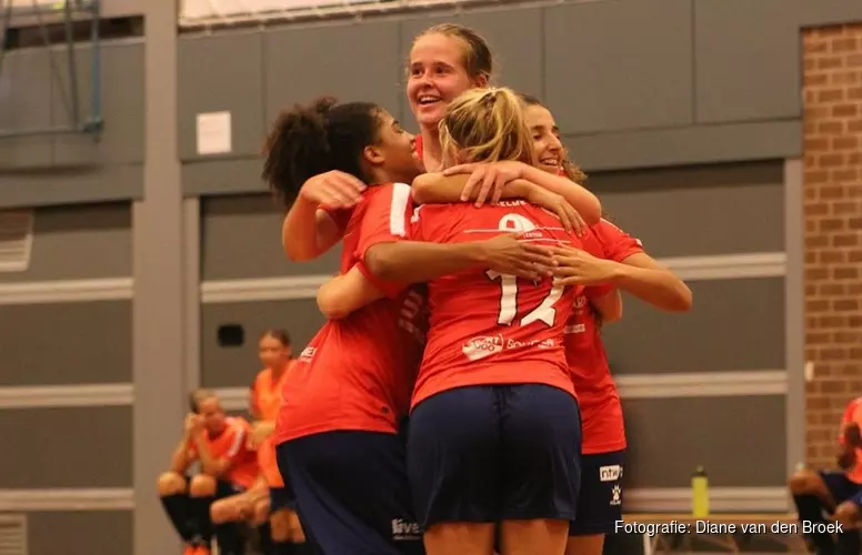 Klinkende zege Hovocubo vrouwen bij competitiestart