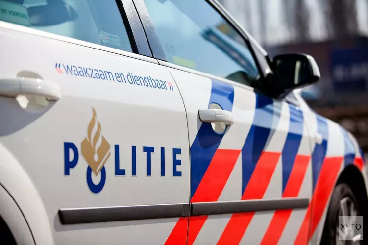 Man betrapt drietal en wordt beroofd in Wijdenes: politie schiet bij achtervolging