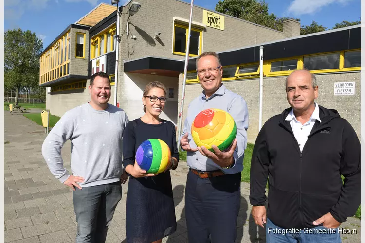 Veelzijdig en kleurrijk programma Roze Week Van regenboogvoetbal tot winkeletalagewedstrijd