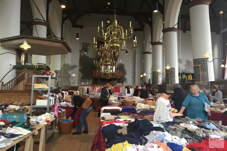 Kleding- en Snuffelmarkt levert 5000 euro op voor Bonifaciuskerk