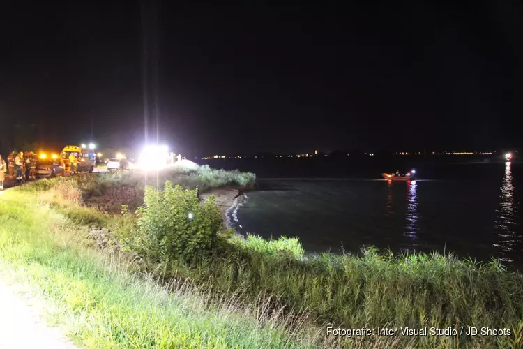 Nachtelijke zoektocht zwemster in Markermeer levert niets op