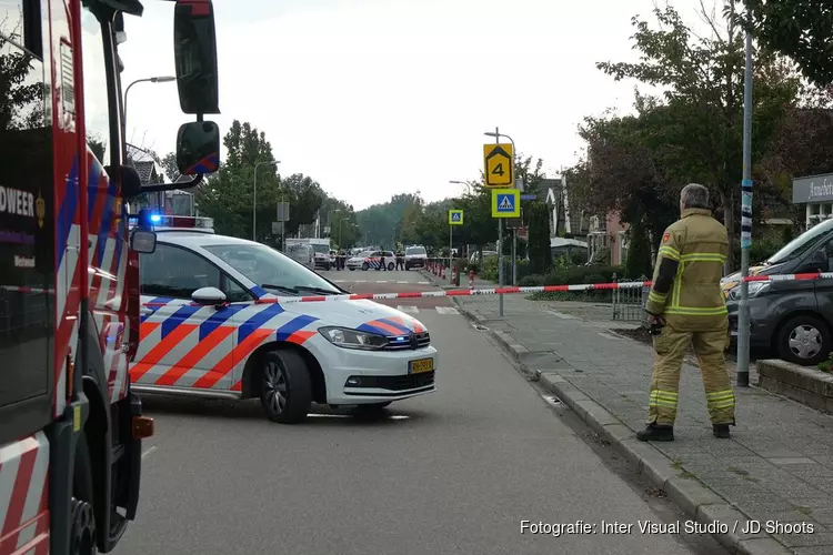 Straat weer vrijgegeven, bewoners weer naar huis na vondst explosief in Hoogkarspel