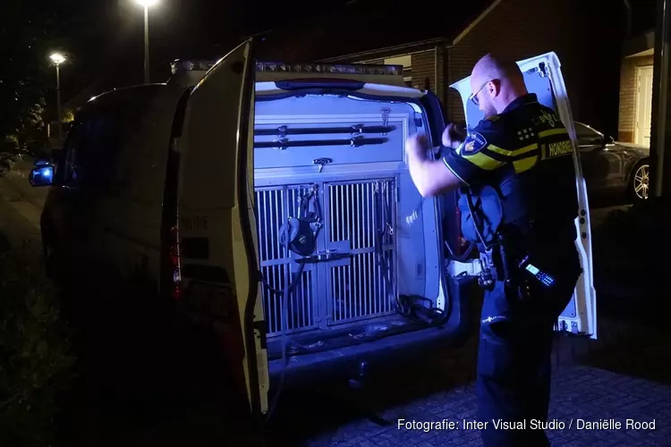 Bewoner betrapt inbrekers in huis Bovenkarspel; twee verdachten op de vlucht