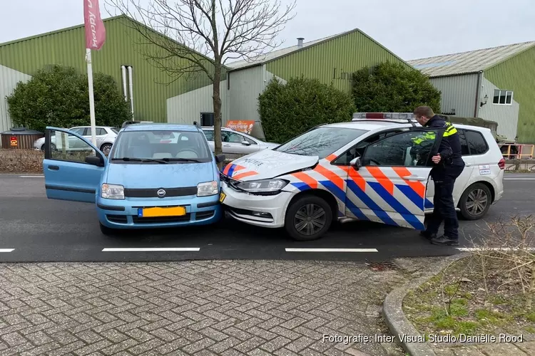 Aanhouding na overval Bovenkarspel, politiewagen in aanrijding