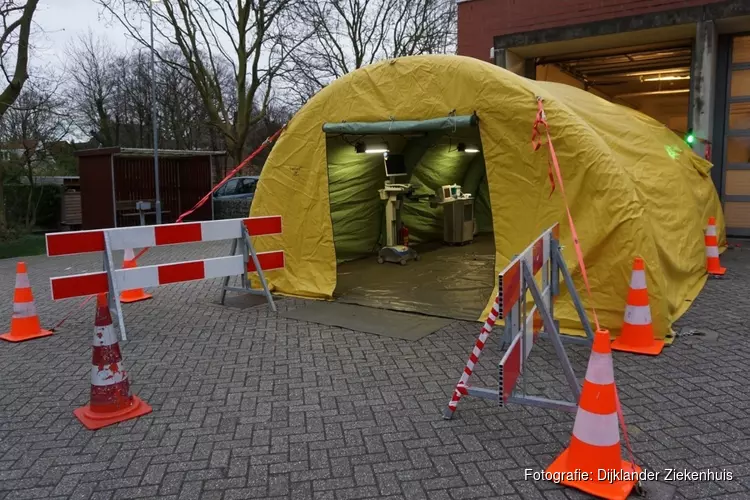 Dijklander Ziekenhuis plaatst noodtent voor &#39;coronadrukte&#39;