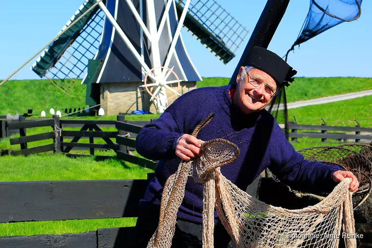 Samen de schouders eronder - Steun het Zuiderzeemuseum én de zorg!