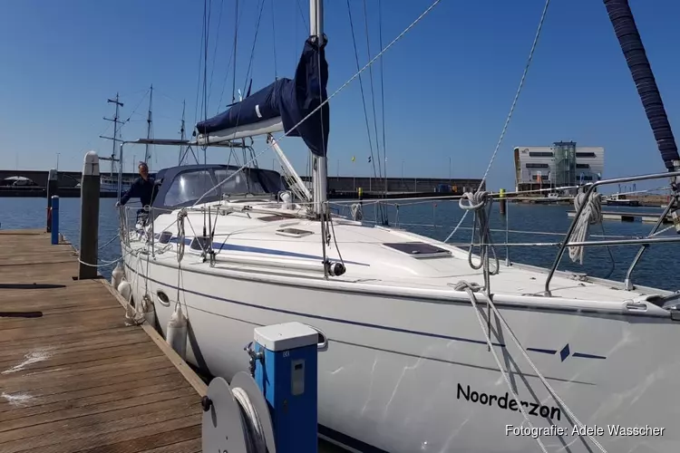 Door Huizers gestolen zeilboot uit haven Enkhuizen teruggevonden in Gelderland