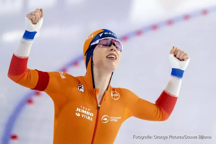 Antoinette de Jong prolongeert Europese titel. Irene Schouten knap tweede