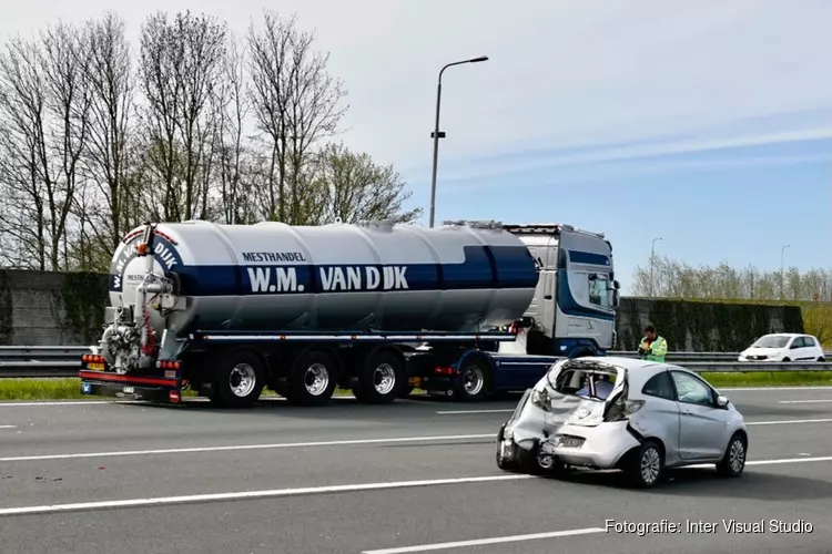 Chaos en veel oponthoud na botsing met tankauto op A7