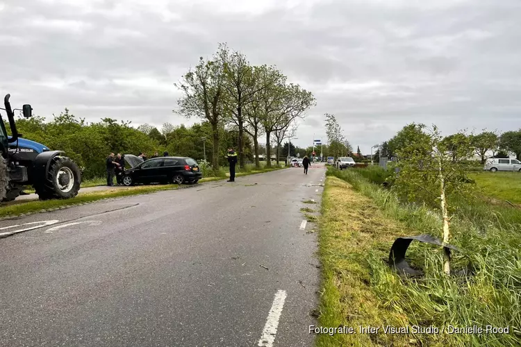 Auto te water in Oosterblokker