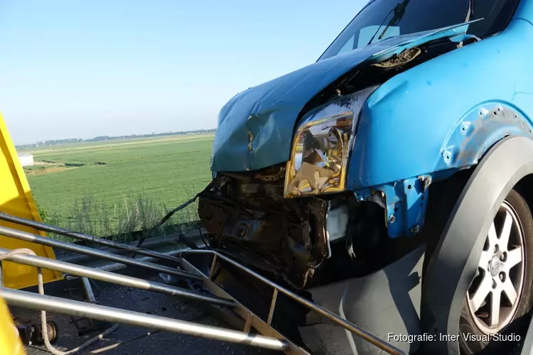 Lange file op A7 door ongeluk thv Oudendijk