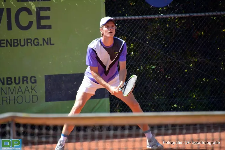 Deckers en Liauw-A-Fong pakken winst op Boekweit/Olie Tennistoernooi