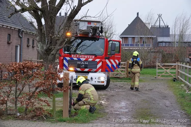 Brandweer komt ter plaatse voor stormschade in Oosterblokker