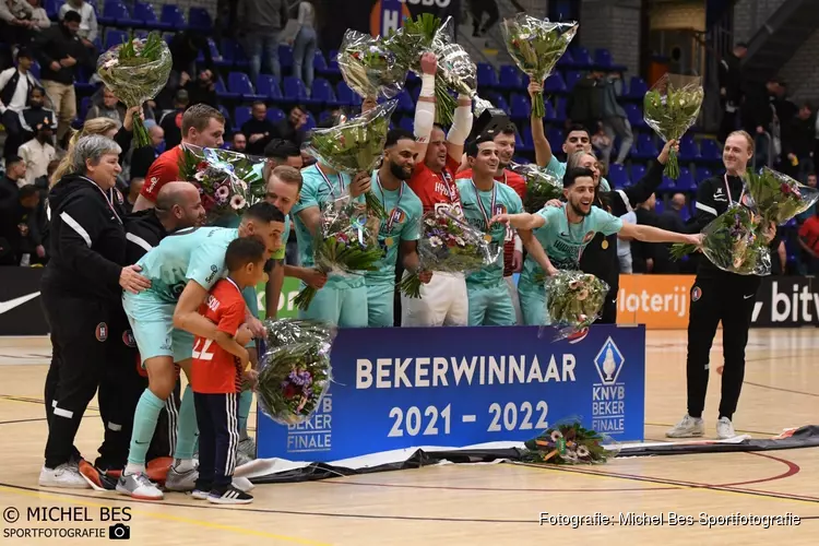 Hovocubo heeft eerste prijs binnen na boeiende bekerfinale tegen FC Eindhoven