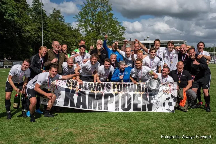 Zaterdagploeg Always Forward eindelijk naar derde klasse