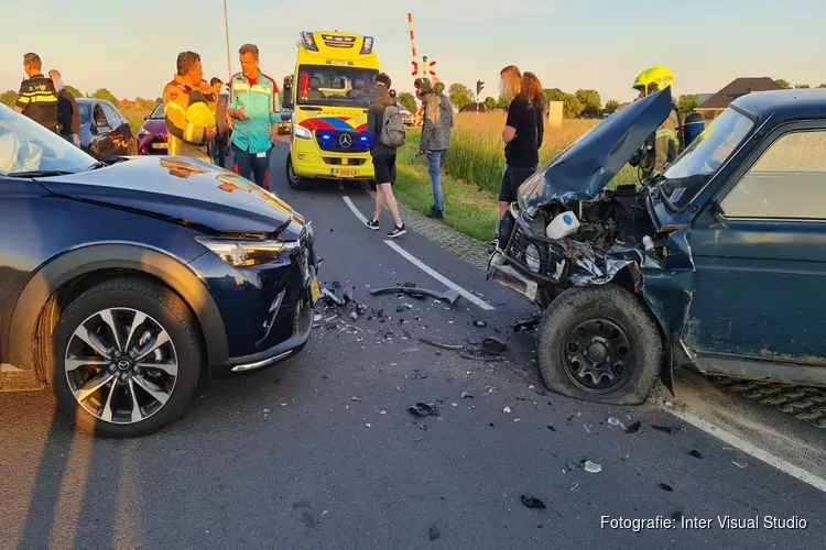 Veel schade bij ongeval in Oostwoud