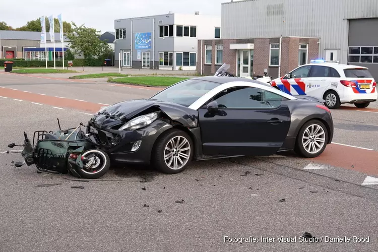 Twee mensen gewond bij ongeluk in Zwaag