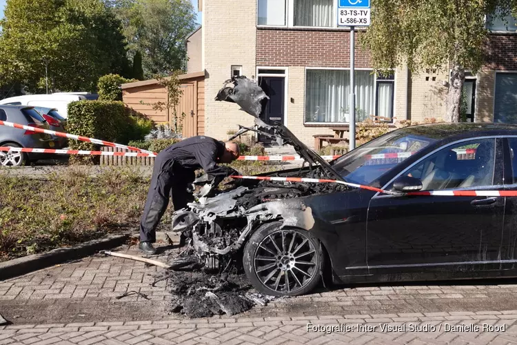 Politie-onderzoek naar mogelijke brandstichting in Enkhuizen