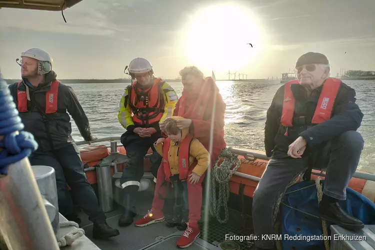 Trouwe donateurs van KNRM Enkhuizen in zonnetje gezet