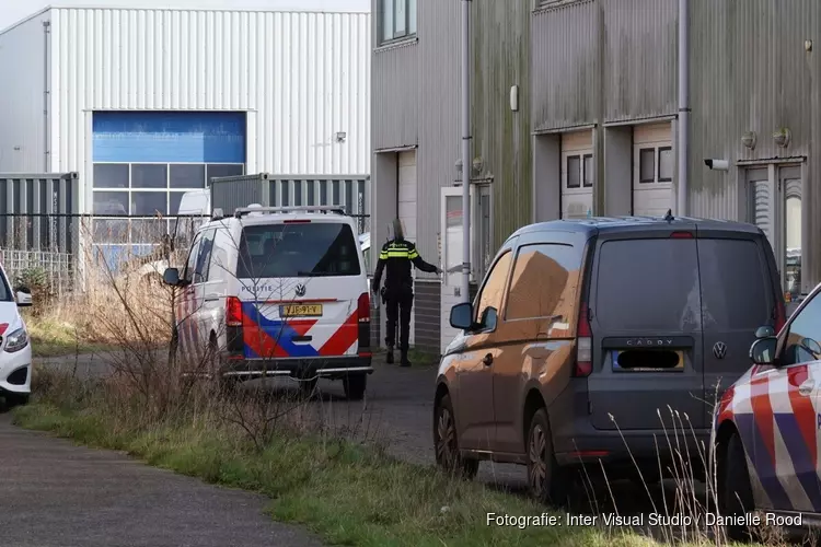 Politie-inval op bedrijventerrein in Enkhuizen