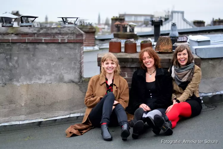 The Lasses & Kathryn Claire in De Pianokamer