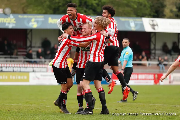 Hollandia met tien man naar winst op Rohda Raalte