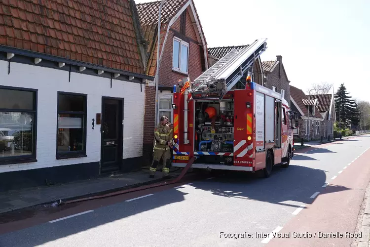 Brand ontstaan tijdens het wegbranden van wespennest