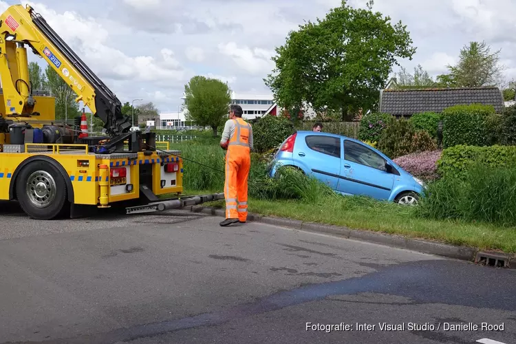 Auto deels te water in De Goorn