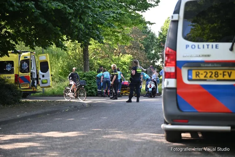 Scooterrijder gewond na val in Zwaag