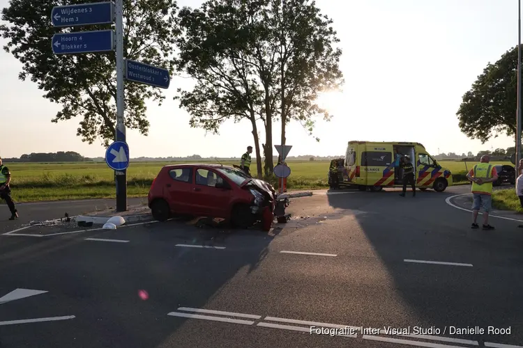 Twee voertuigen total-loss na ongeval bij Wijdenes