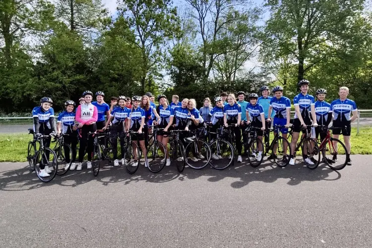 Copernicus leerlingen gaan Elfstedentocht fietsen voor het goede doel