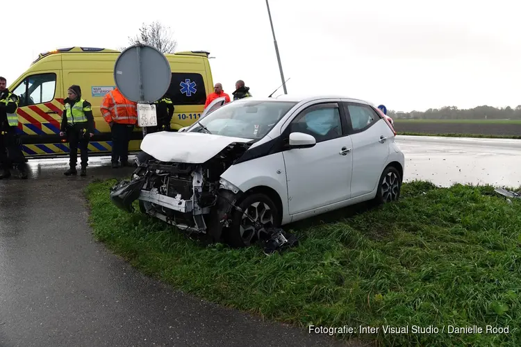 Aanrijding in Hoogkarspel: tenminste een gewonde