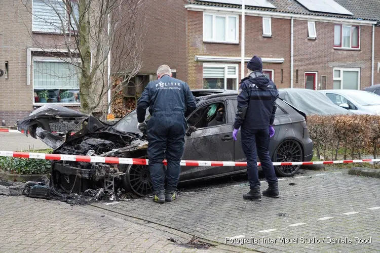 Politieonderzoek: Auto in brand in Grootebroek
