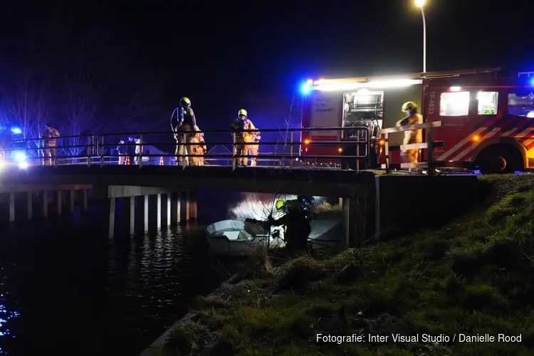 Bootje in brand in Enkhuizen