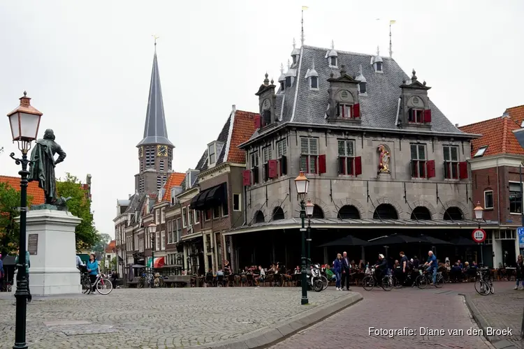 Raad gaat in gesprek met stad over standbeeld J.P. Coen en plan vastgesteld voor onderhoud schoolgebouwen