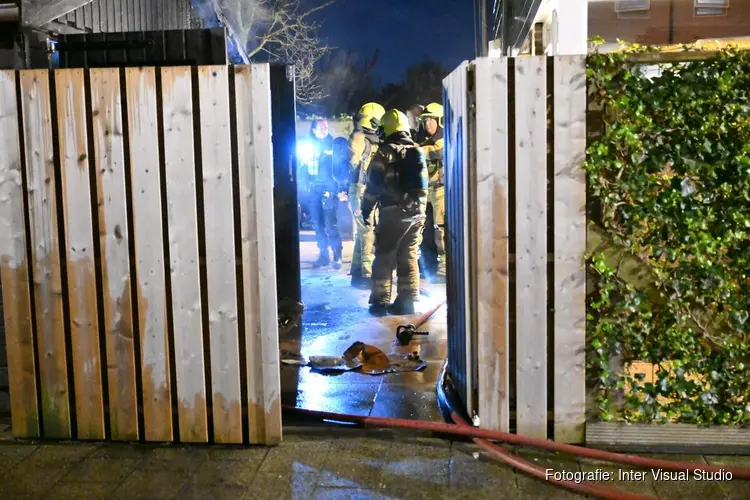 Schuurbrand in Blokker snel onder controle