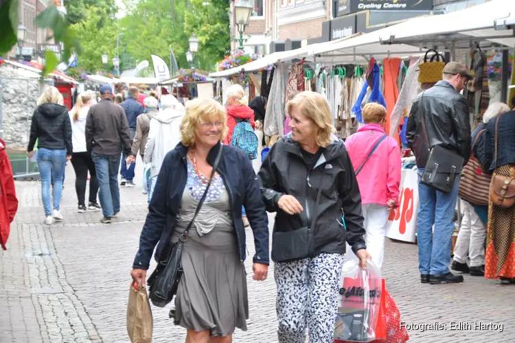 Braderie tijdens kermis keert terug in Hoogwoud op zondag 30 juni!