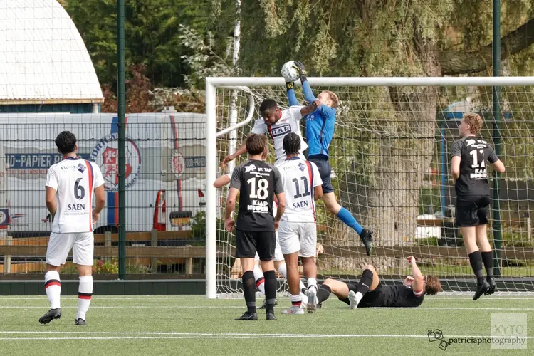 2A: Always Forward onderuit bij start competitie, Westfriezen speelt gelijk