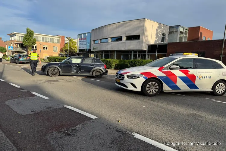 Scooterbestuurder gewond na ongeluk met auto in Medemblik